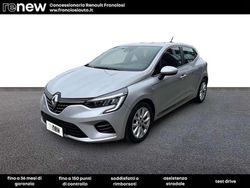 Grigio chiaro Usata 2022 Renault Clio V Intens | 13.590 € (Ottimo prezzo)