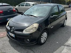 Usata 2009 Renault Clio II Due volumi | 950 € (Buon prezzo)
