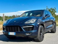 Blu Usata 2011 Porsche Cayenne Turbo SUV | 23.200 € (Buon prezzo)