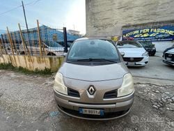 Grigio Usata 2008 Renault Modus Dynamique Monovolume | 2200 € (Ottimo prezzo)