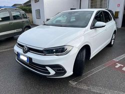 Bianco Usata 2023 VW Polo Tre volumi | 18.600 € (Buon prezzo)