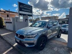 Grigio Usata 2019 Volvo XC40 SUV | 25.900 € (Cara)