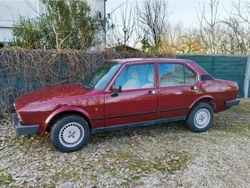 Rosso Usata 1982 Alfa Romeo Alfetta Tre volumi | 12.000 €