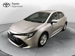 Grigio Usata 2020 Toyota Corolla Active Tre volumi | 15.900 € (Buon prezzo)