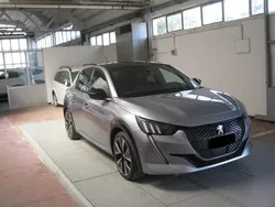 Grigio scuro Usata 2019 Peugeot 208 GT-line Due volumi | 17.900 € (Molto cara)