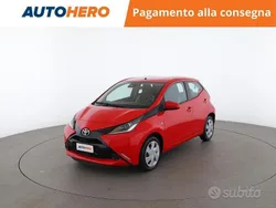 Rosso Usata 2018 Toyota Aygo X-play Due volumi | 8299 € (Buon prezzo)
