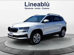 Bianco Usata 2024 Skoda Karoq Selection SUV | 27.500 € (Buon prezzo)
