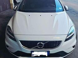 Bianco Usata 2017 Volvo V40 R-Design Kinetic Station wagon | 11.000 € (Buon prezzo)