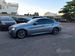 Grigio Usata 2017 Alfa Romeo Giulia Tre volumi | 16.000 € (Cara)