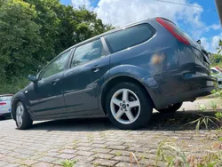 Grigio Usata 2006 Ford Focus S Station wagon | 900 €