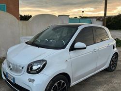 Bianco Usata 2015 Smart ForFour Due volumi | 7500 € (Buon prezzo)