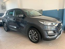 Grigio Usata 2019 Hyundai Tucson SUV | 17.490 € (Buon prezzo)