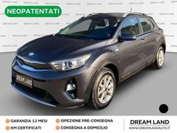 Grigio scuro Usata 2018 Kia Stonic Urban SUV | 11.900 € (Ottimo prezzo)