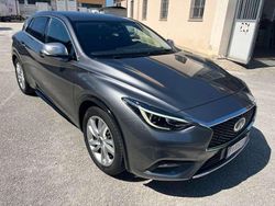 Grigio Usata 2017 Infiniti Q30 Premium Due volumi | 11.900 € (Ottimo prezzo)
