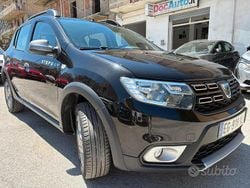 Nero Usata 2016 Dacia Sandero Stepway Due volumi | 7800 € (Cara)