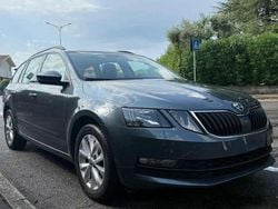Grigio Usata 2019 Skoda Octavia G-TEC Station wagon | 14.000 € (Buon prezzo)