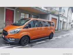 Arancione Usata 2022 Ford Tourneo Custom Furgone | 30.500 € (Ottimo prezzo)