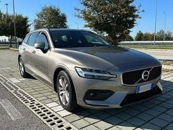 Grigio Usata 2019 Volvo V60 Station wagon | 17.400 € (Buon prezzo)