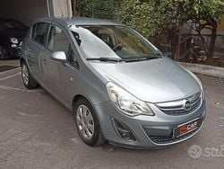 Grigio Usata 2011 Opel Corsa Tre volumi | 4990 € (Buon prezzo)