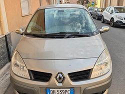 Usata 2007 Renault Scénic II Monovolume | 2000 € (Buon prezzo)