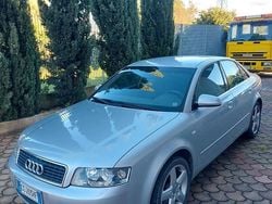 Grigio Usata 2003 Audi A4 Tre volumi | 2900 € (Buon prezzo)
