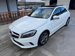 Bianco Usata 2016 Mercedes A180 Tre volumi | 11.890 € (Buon prezzo)