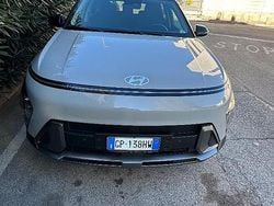 Grigio Usata 2023 Hyundai Kona SUV | 25.600 € (Buon prezzo)