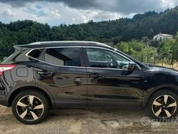 Nero Usata 2015 Nissan Qashqai Tekna SUV | 12.000 € (Molto cara)