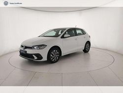 Pure white Usata 2023 VW Polo Life Tre volumi | 17.400 € (Buon prezzo)