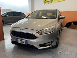 Grigio Usata 2016 Ford Focus Titanium Tre volumi | 6950 € (Buon prezzo)