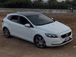 Usata 2016 Volvo V40 Station wagon | 8800 € (Molto cara)