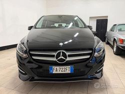 Nero Usata 2015 Mercedes B180 Premium Monovolume | 11.900 € (Buon prezzo)