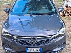 Marrone Usata 2016 Opel Astra Tre volumi | 9700 € (Buon prezzo)