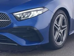 Blu/azzurro Usata 2024 Mercedes A200 Advanced Plus Tre volumi | 34.890 € (Buon prezzo)