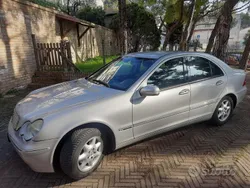 Usata 2003 Mercedes C200 Elegance Tre volumi | 2650 € (Buon prezzo)