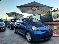 Blue met Usata 2008 Toyota Aygo Due volumi | 4790 € (Buon prezzo)