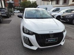 Bianco Nuova 2025 Peugeot 208 Style Due volumi | 17.200 € (Buon prezzo)