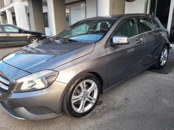 Grigio Usata 2013 Mercedes A180 Executive Tre volumi | 9900 € (Buon prezzo)