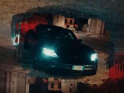 Bronzo Usata 2021 Porsche Taycan Tre volumi | 55.000 € (Buon prezzo)