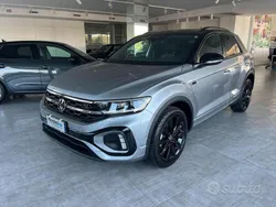 Grigio Usata 2024 VW T-Roc R-line SUV | 26.900 € (Cara)