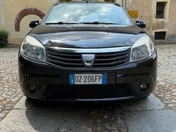 Grigio Usata 2010 Dacia Sandero Lauréate Due volumi | 2900 € (Buon prezzo)