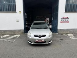 Argento Usata 2009 Toyota Auris Tre volumi | 2500 € (Buon prezzo)