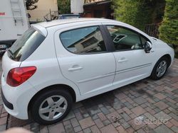 Bianco Usata 2010 Peugeot 207 Due volumi | 2500 € (Buon prezzo)