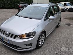 Grigio Usata 2015 VW Golf Sportsvan Highline Monovolume | 8950 € (Buon prezzo)