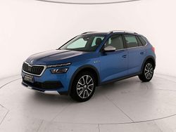Blu race metallizzato Usata 2022 Skoda Kamiq ScoutLine SUV | 17.500 € (Buon prezzo)