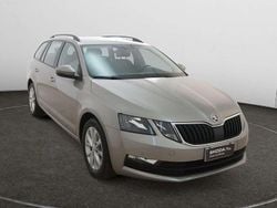 Beige Usata 2019 Skoda Octavia Executive Station wagon | 14.600 € (Buon prezzo)