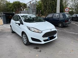 Bianco Usata 2015 Ford Fiesta Titanium Tre volumi | 5500 €