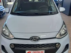 Grigio Usata 2019 Hyundai i10 Due volumi | 7990 € (Ottimo prezzo)