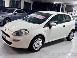 Bianco Usata 2013 Fiat Grande Punto Due volumi | 4699 € (Buon prezzo)