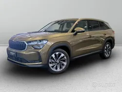 Bronx gold metallizzato Usata 2024 Skoda Kodiaq Selection SUV | 37.900 € (Buon prezzo)